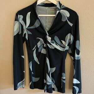 Pategonia twist front top